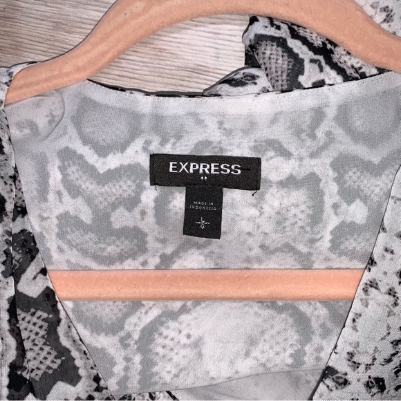 Express Snakeskin Print Surplice Blouse - Picture 9 of 13